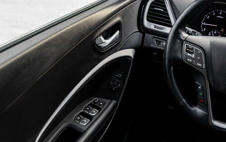 Hyundai Santa Fe III рестайлинг, 2017 год, 2 500 000 рублей, 22 фотография