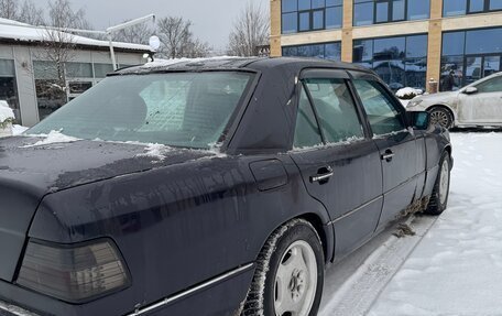 Mercedes-Benz E-Класс, 1992 год, 340 000 рублей, 4 фотография
