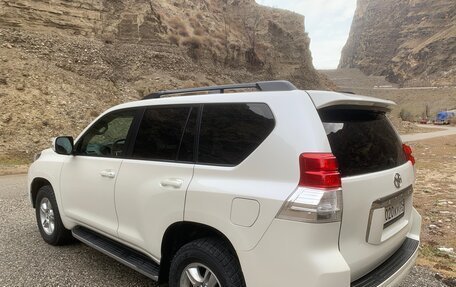 Toyota Land Cruiser Prado 150 рестайлинг 2, 2013 год, 2 750 000 рублей, 4 фотография