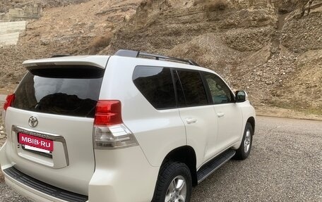 Toyota Land Cruiser Prado 150 рестайлинг 2, 2013 год, 2 750 000 рублей, 6 фотография