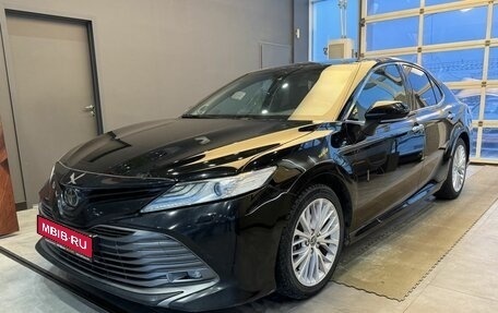 Toyota Camry, 2018 год, 2 159 000 рублей, 1 фотография