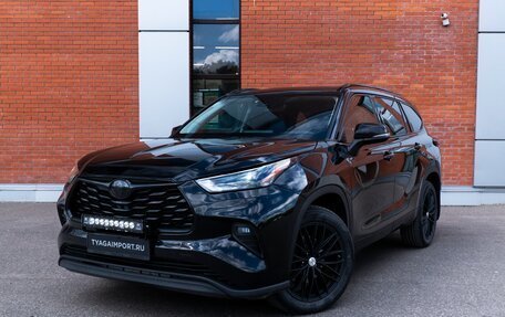 Toyota Highlander, 2022 год, 4 950 000 рублей, 2 фотография