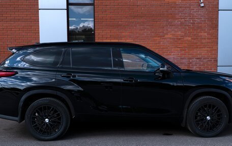 Toyota Highlander, 2022 год, 4 950 000 рублей, 5 фотография