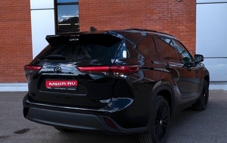 Toyota Highlander, 2022 год, 4 950 000 рублей, 23 фотография