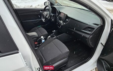 Hyundai Solaris II рестайлинг, 2022 год, 1 750 000 рублей, 12 фотография