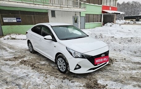 Hyundai Solaris II рестайлинг, 2022 год, 1 750 000 рублей, 3 фотография