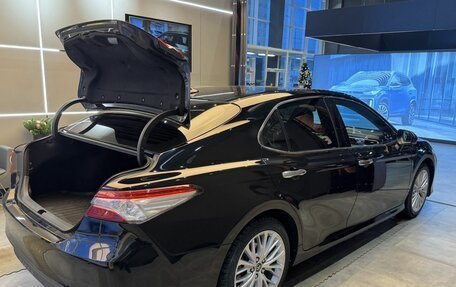 Toyota Camry, 2018 год, 2 159 000 рублей, 6 фотография