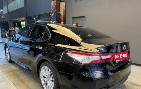 Toyota Camry, 2018 год, 2 159 000 рублей, 5 фотография