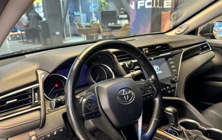 Toyota Camry, 2018 год, 2 159 000 рублей, 8 фотография