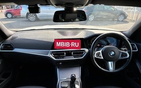 BMW 3 серия, 2021 год, 2 265 008 рублей, 8 фотография