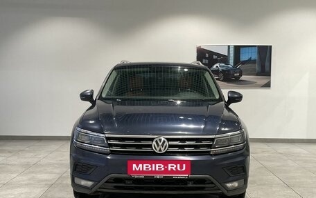 Volkswagen Tiguan II, 2017 год, 2 099 000 рублей, 2 фотография