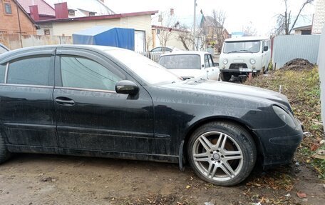 Mercedes-Benz E-Класс, 2003 год, 600 000 рублей, 4 фотография