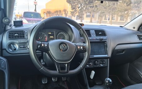 Volkswagen Polo VI (EU Market), 2018 год, 1 050 000 рублей, 4 фотография