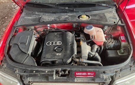 Audi A4, 1999 год, 320 000 рублей, 8 фотография