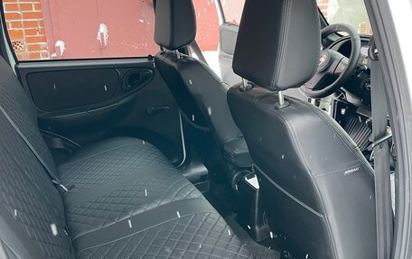 Chevrolet Niva I рестайлинг, 2017 год, 880 000 рублей, 13 фотография