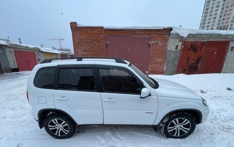 Chevrolet Niva I рестайлинг, 2017 год, 880 000 рублей, 8 фотография