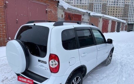 Chevrolet Niva I рестайлинг, 2017 год, 880 000 рублей, 7 фотография