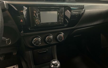 Toyota Corolla, 2013 год, 1 150 000 рублей, 24 фотография