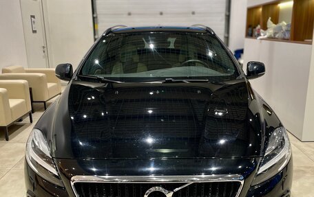 Volvo V40 Cross Country I, 2018 год, 2 199 000 рублей, 2 фотография