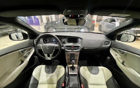 Volvo V40 Cross Country I, 2018 год, 2 199 000 рублей, 14 фотография