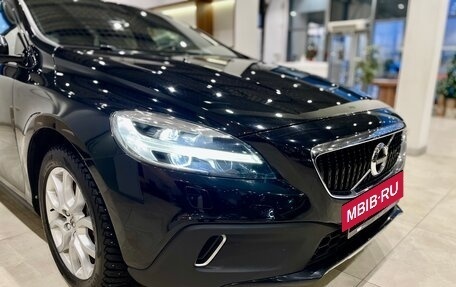 Volvo V40 Cross Country I, 2018 год, 2 199 000 рублей, 8 фотография