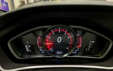 Volvo V40 Cross Country I, 2018 год, 2 199 000 рублей, 18 фотография