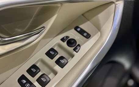 Volvo V40 Cross Country I, 2018 год, 2 199 000 рублей, 23 фотография