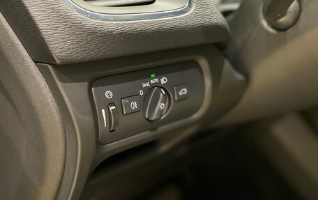 Volvo V40 Cross Country I, 2018 год, 2 199 000 рублей, 24 фотография