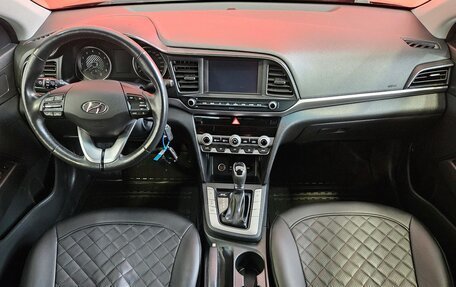 Hyundai Elantra VI рестайлинг, 2020 год, 1 790 000 рублей, 9 фотография