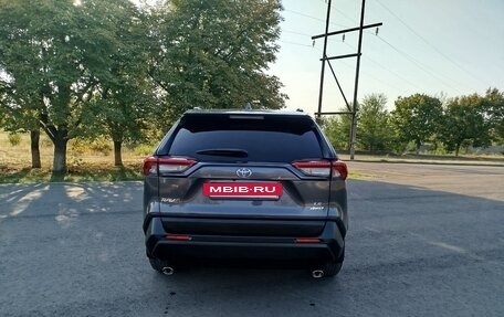 Toyota RAV4, 2019 год, 3 200 000 рублей, 5 фотография