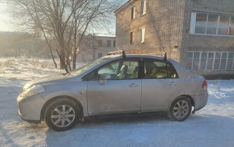 Nissan Tiida, 2005 год, 350 000 рублей, 4 фотография