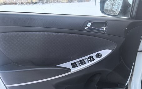 Hyundai Solaris II рестайлинг, 2014 год, 980 000 рублей, 13 фотография