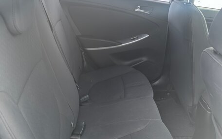 Hyundai Solaris II рестайлинг, 2014 год, 980 000 рублей, 18 фотография