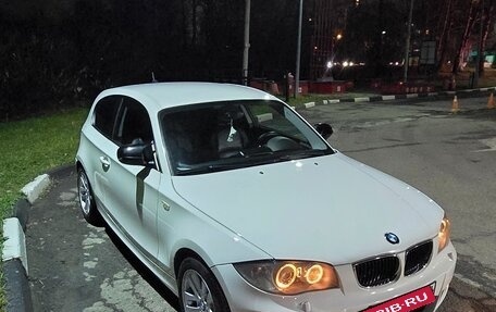 BMW 1 серия, 2011 год, 1 100 000 рублей, 3 фотография