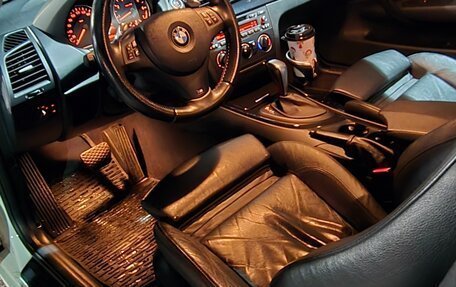 BMW 1 серия, 2011 год, 1 100 000 рублей, 24 фотография