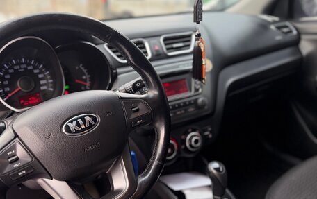 KIA Rio III рестайлинг, 2014 год, 890 000 рублей, 15 фотография