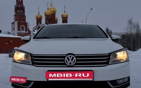 Volkswagen Passat B7, 2011 год, 890 000 рублей, 2 фотография