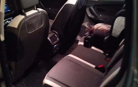 Volkswagen Tiguan II, 2020 год, 2 620 000 рублей, 10 фотография