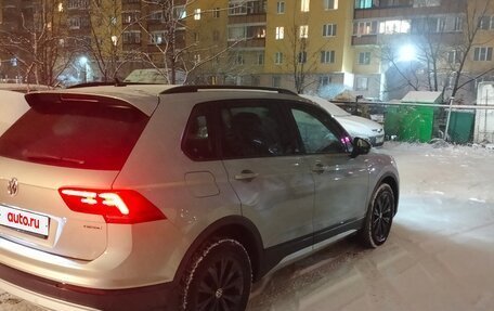 Volkswagen Tiguan II, 2020 год, 2 620 000 рублей, 14 фотография