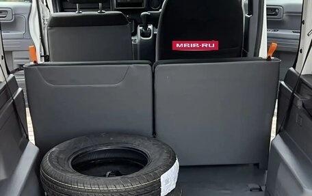 Honda N-VAN, 2019 год, 889 000 рублей, 21 фотография