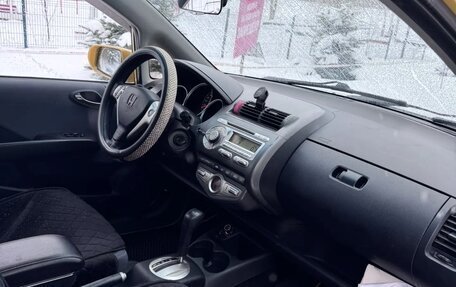 Honda Jazz I рестайлинг, 2007 год, 520 000 рублей, 2 фотография