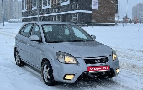 KIA Rio II, 2010 год, 569 000 рублей, 1 фотография