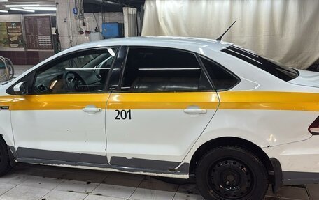 Volkswagen Polo VI (EU Market), 2016 год, 520 000 рублей, 2 фотография