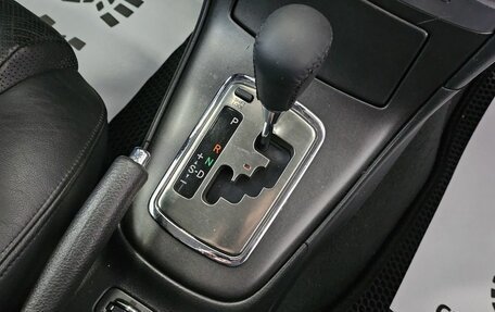 Toyota Avensis III рестайлинг, 2004 год, 1 079 000 рублей, 24 фотография