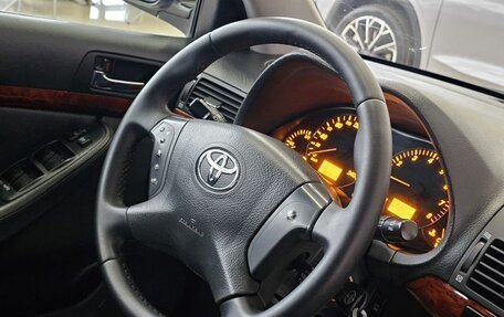 Toyota Avensis III рестайлинг, 2004 год, 1 079 000 рублей, 25 фотография