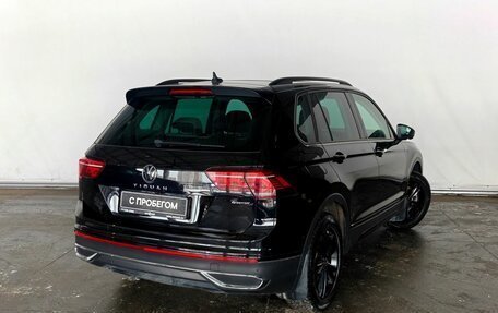 Volkswagen Tiguan II, 2021 год, 3 390 000 рублей, 5 фотография