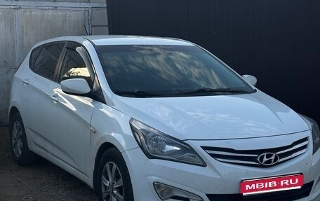 Hyundai Solaris II рестайлинг, 2014 год, 850 000 рублей, 1 фотография