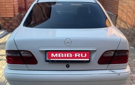 Mercedes-Benz E-Класс, 1998 год, 345 000 рублей, 5 фотография