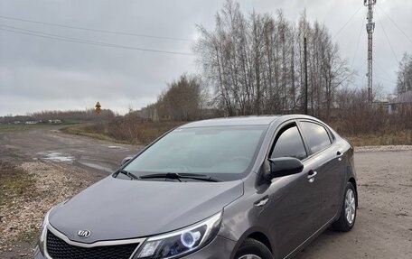 KIA Rio III рестайлинг, 2015 год, 860 000 рублей, 3 фотография