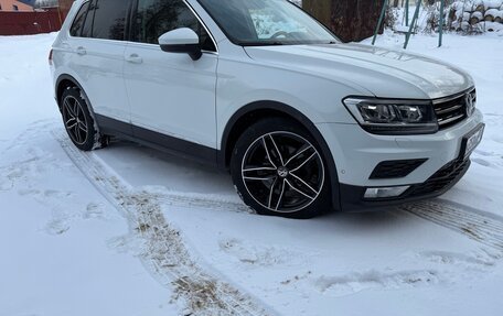 Volkswagen Tiguan II, 2017 год, 2 300 000 рублей, 6 фотография